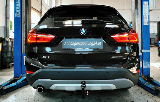 Nachrüstung einer abnehmbaren Westfalia Anhängerkupplung am BMW X1 F48