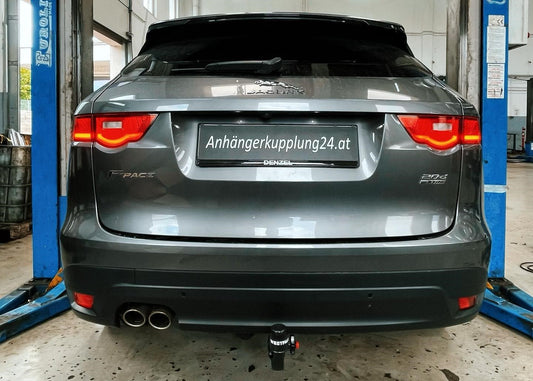 Nachrüstung einer abnehmbaren Westfalia Anhängerkupplung am Jaguar F-Pace