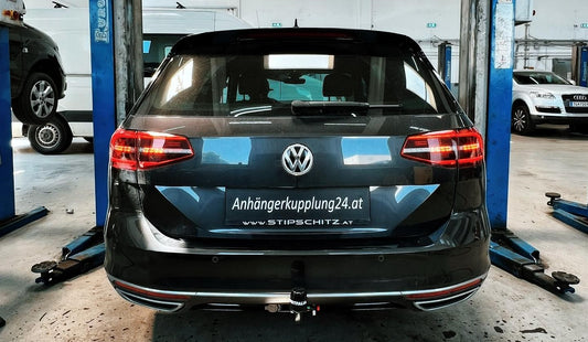 Nachrüstung einer abnehmbaren Westfalia Anhängerkupplung am VW Passat Variant B8