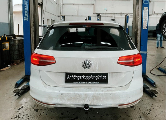 Nachrüstung einer abnehmbaren Westfalia Anhängerkupplung am VW Passat Variant B8