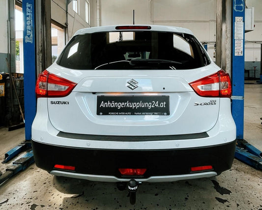 Nachrüstung einer abnehmbaren Towcar Anhängerkupplung am Suzuki S-Cross