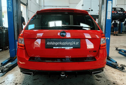 Nachrüstung einer abnehmbaren Westfalia Anhängerkupplung am Skoda Octavia RS Type 5E