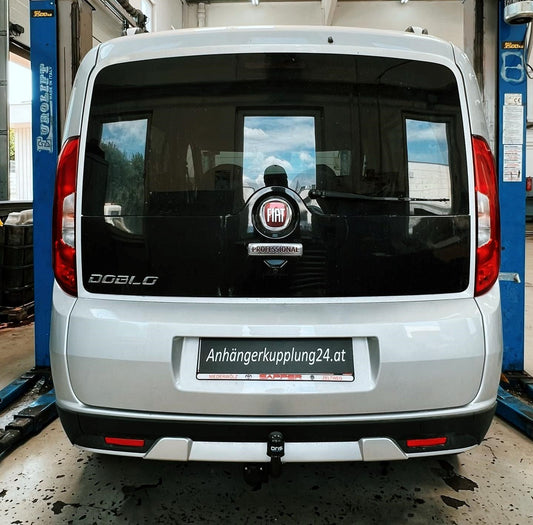 Nachrüstung einer starren Oris Anhängerkupplung am Fiat Doblo Cargo