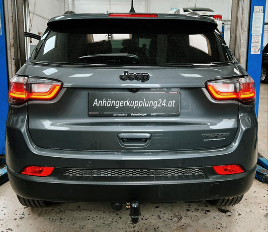 Nachrüstung einer starren Auto-Hak Anhängerkupplung am Jeep Compass der 2.Generation