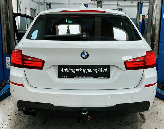 Nachrüstung einer abnehmbaren Westfalia Anhängerkupplung am BMW 5er Touring F-Serie