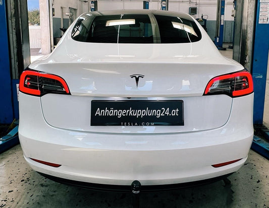 Nachrüstung einer abnehmbaren Oris Anhängerkupplung am Tesla Model 3