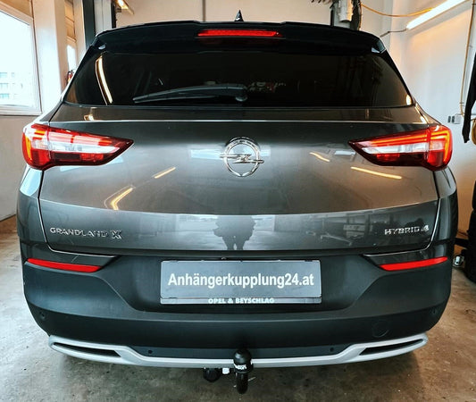 Nachrüstung einer starren Aragon Anhängerkupplung am Opel Grandlander X