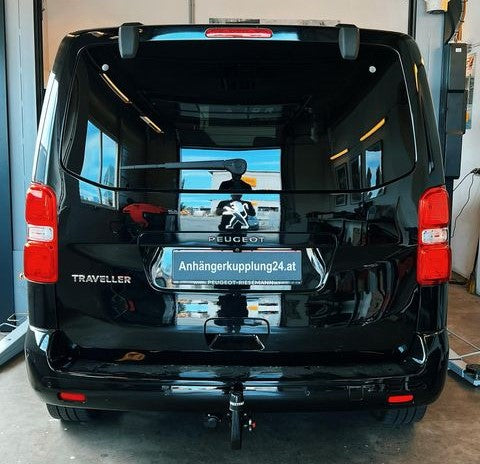 Nachrüstung einer abnehmbaren Westfalia Anhängerkupplung am Peugeot Traveller Bus