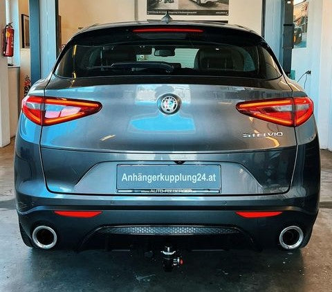 Nachrüstung einer abnehmbaren Westfalia Anhängerkupplung am Alfa Romeo Stelvio