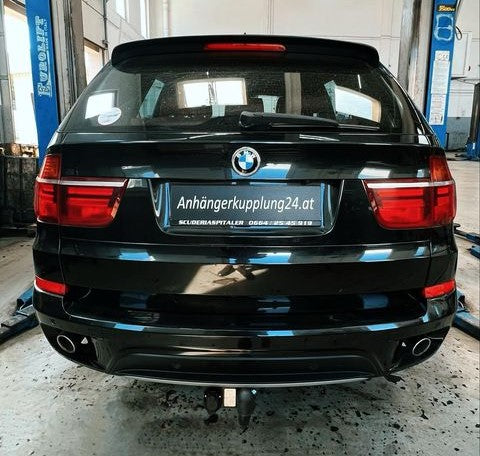 Nachrüstung einer starren Hak-Pol Anhängerkupplung am BMW X5