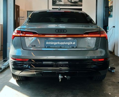 Nachrüstung einer abnehmbaren Tow Car Anhängerkupplung am Audi Q8 Sportback 55 E-tron