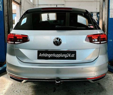 Nachrüstung einer abnehmbaren Westfalia Anhängerkupplung am VW Passat B8 Variant