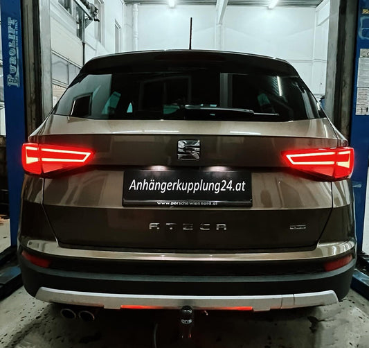 Nachrüstung einer abnehmbaren Oris Anhängerkupplung inkl. Eufab Fahrradträger am Seat Ateca