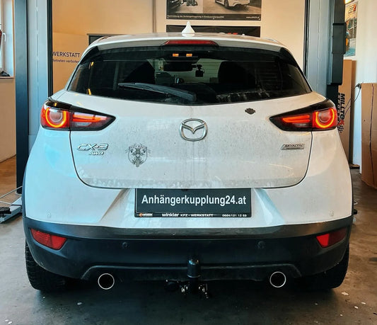 Nachrüstung einer abnehmbaren Auto-Hak Anhängerkupplung am Mazda CX-3