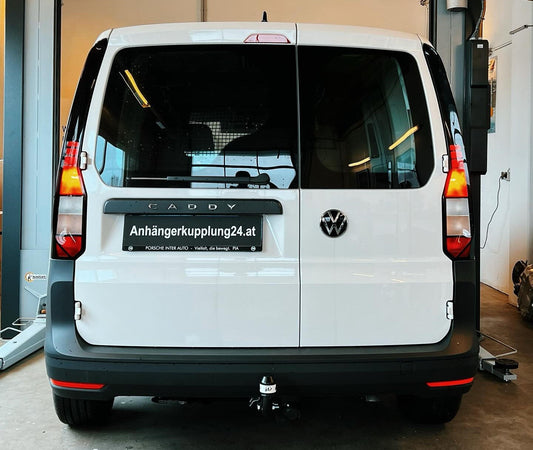 Nachrüstung einer starren GDW Anhängerkupplung am VW Caddy (Typ SB)