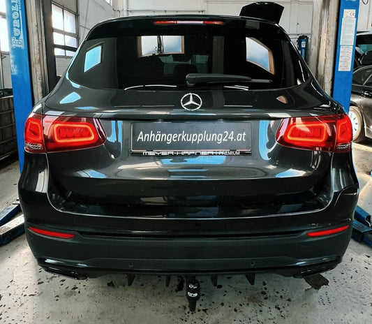 Nachrüstung einer abnehmbaren Oris Anhängerkupplung am Mercedes GLC