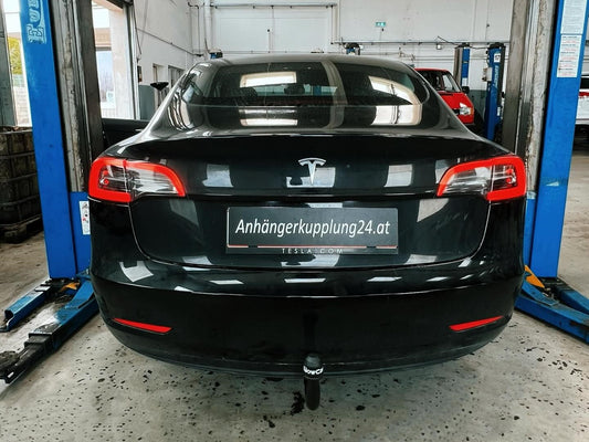 Nachrüstung einer abnehmbaren Towcar Anhängerkupplung am Tesla Model 3
