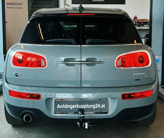 Nachrüstung einer starren Towcar Anhängerkupplung am MINI MINI CLUBMAN