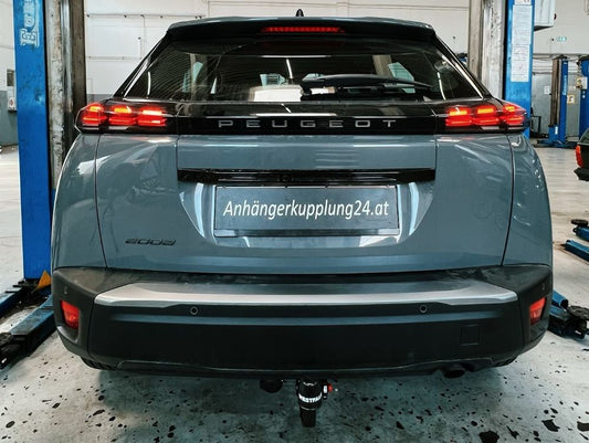 Nachrüstung einer abnehmbaren Westfalia Anhängerkupplung am Peugeot 2008 II