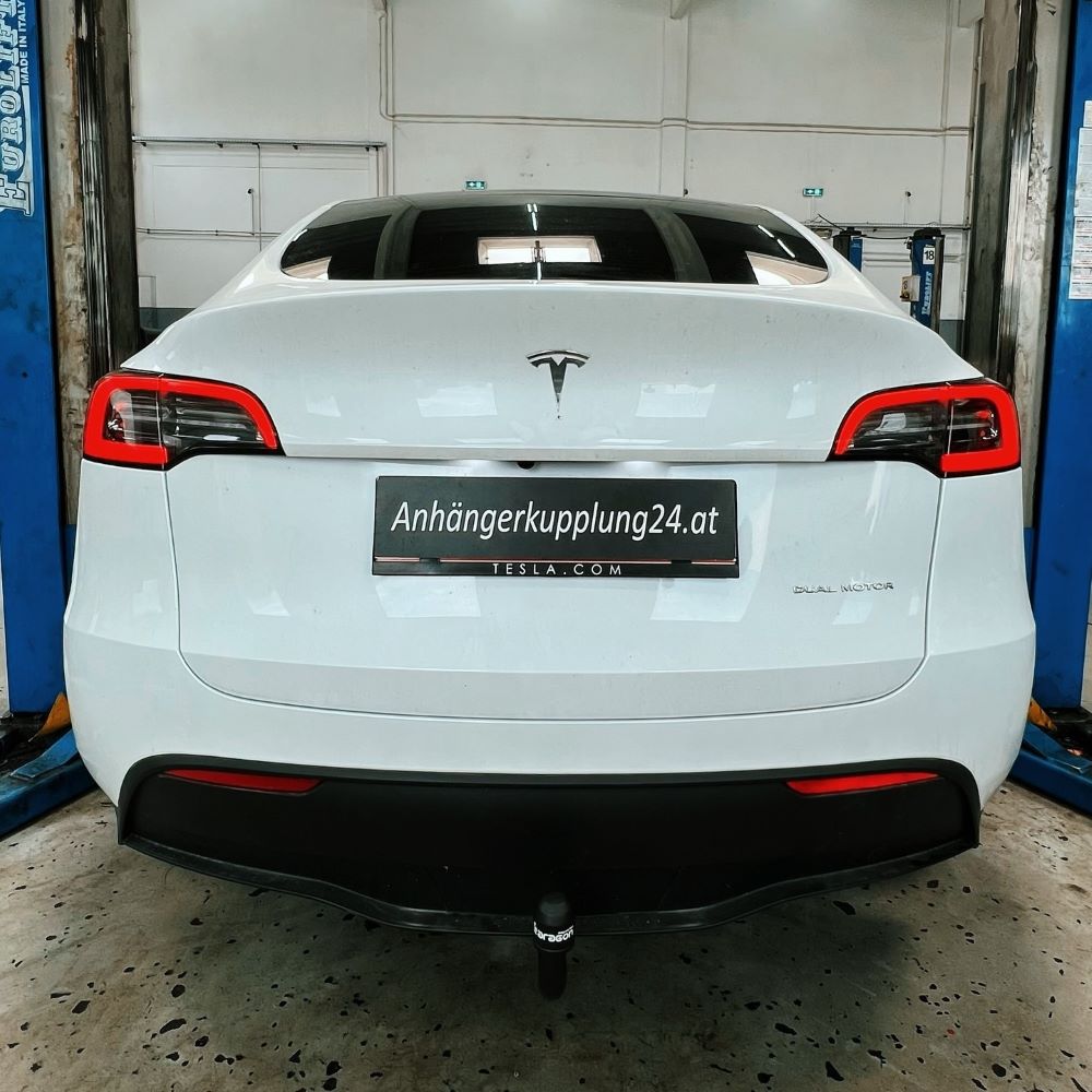 Nachrüstung einer abnehmbaren Towcar Anhängerkupplung am Tesla Model Y