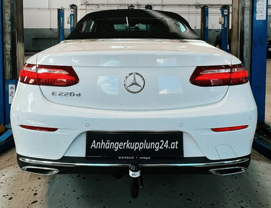 Nachrüstung einer abnehmbaren GDW Anhängerkupplung am MERCEDES-BENZ E-KLASSE Cabriolet