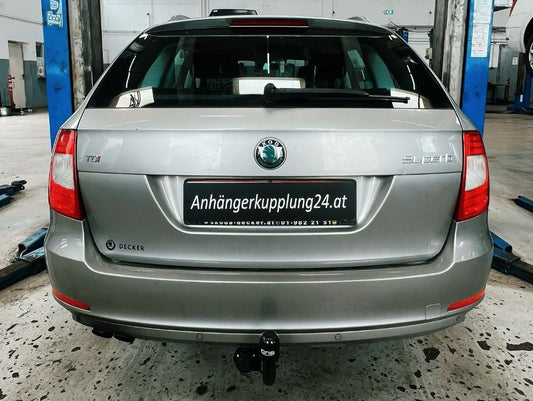Nachrüstung einer starren ORIS Anhängerkupplung am Skoda Superb II Kombi