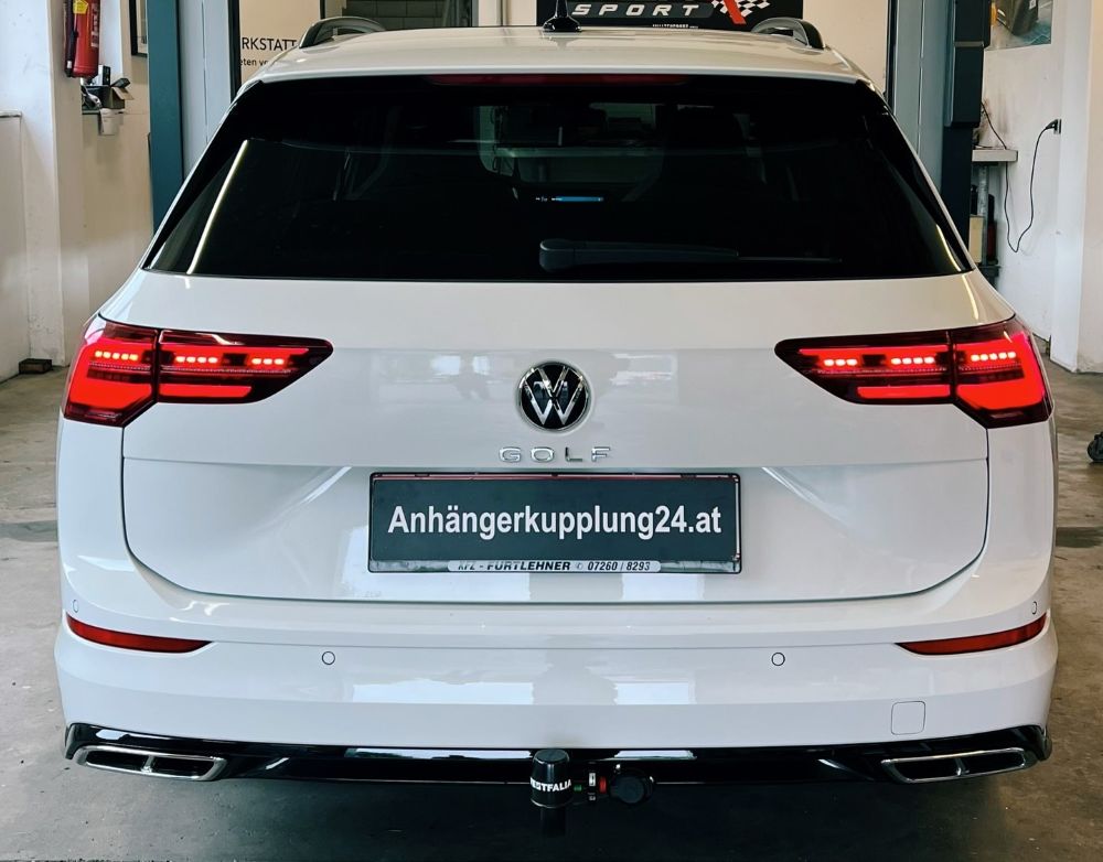Nachrüstung einer abnehmbaren Westfalia Anhängerkupplung am VW Golf 8 Variant