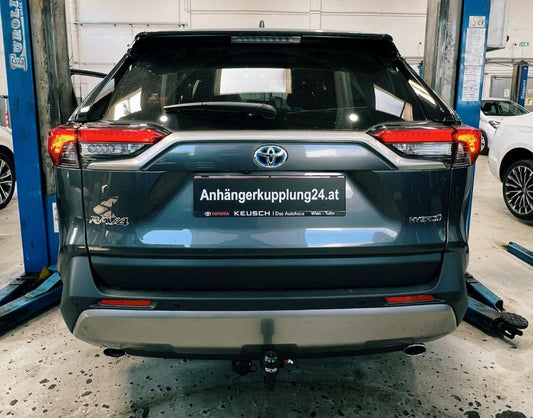 Nachrüstung einer abnehmbaren ORIS Anhängerkupplung am Toyota RAV4 V