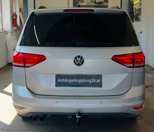 Nachrüstung einer abnehmbaren Brink Anhängerkupplung am VW Touran