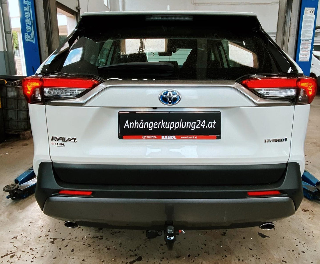 Nachrüstung einer abnehmbaren Anhängerkupplung am Toyota RAV4