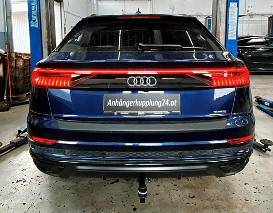 Nachrüstung einer abnehmbaren Anhängerkupplung am Audi Q8 4M 