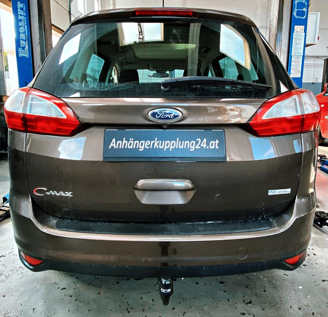 Nachrüstung einer abnehmbaren Anhängerkupplung am Ford C-MAX