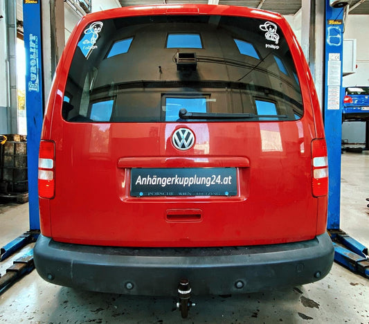 Nachrüstung einer starren Anhängerkupplung am VW Caddy