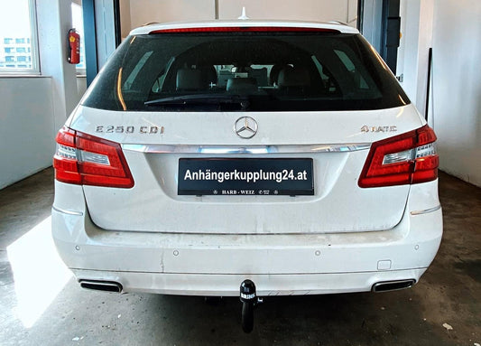 Nachrüstung einer abnehmbaren Anhängerkupplung am Mercedes E250 T-Modell