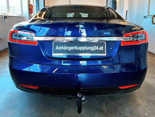Nachrüstung einer abnehmbaren Anhängerkupplung inkl. Fahrradträger am Tesla Model S