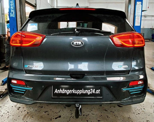 Nachrüstung einer abnehmbaren Anhängerkupplung am KIA eNiro