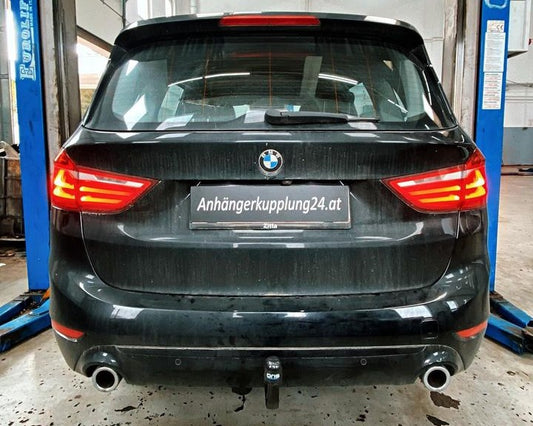 Nachrüstung einer abnehmbaren Anhängerkupplung am BMW 2er Active Tourer