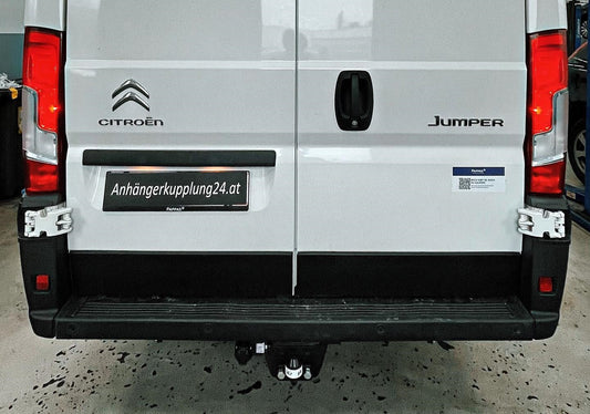 Nachrüstung einer starren Anhängerkupplung am Citroën Jumper