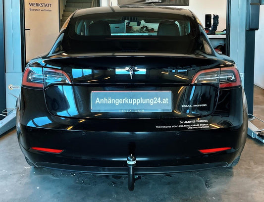 Nachrüstung einer abnehmbaren Anhängerkupplung am Tesla Model 3