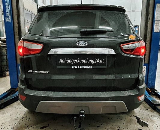 Nachrüstung einer starren Anhängerkupplung am Ford Ecosport
