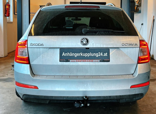 Nachrüstung einer starren Anhängerkupplung am Skoda Octavia Kombi