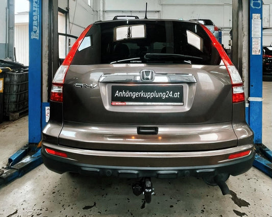 Nachrüstung einer starren Anhängerkupplung am Honda CR-V