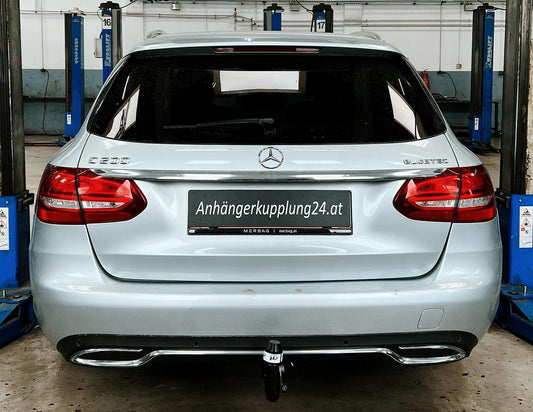 Nachrüstung einer abnehmbaren GDW Anhängerkupplung und eines Thule Fahrradträger an der Mercedes C-Klasse T-Modell