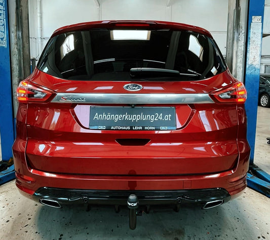 Nachrüstung einer abnehmbaren Towcar Anhängerkupplung am Ford S-Max 2. Generation