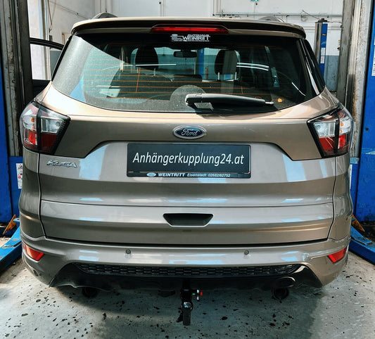 Nachrüstung einer abnehmbaren Westfalia Anhängerkupplung am Ford Kuga II