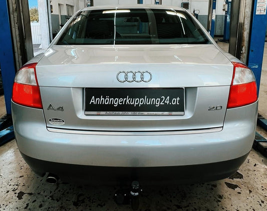 Nachrüstung einer starren Oris Anhängerkupplung am Audi A4 B6.