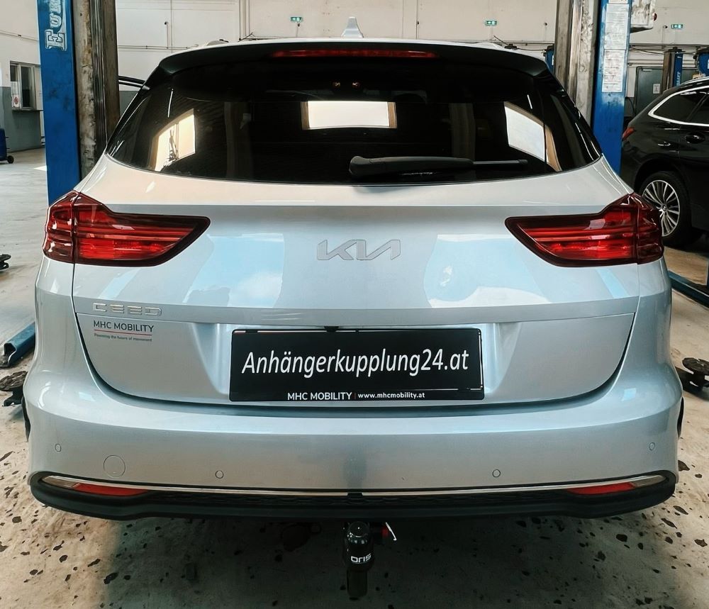 Nachrüstung einer abnehmbaren ORIS Anhängerkupplung am KIA CEED Sportswagon