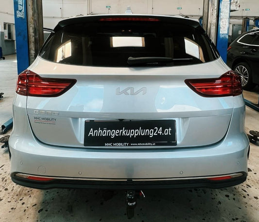 Nachrüstung einer abnehmbaren ORIS Anhängerkupplung am KIA CEED Sportswagon