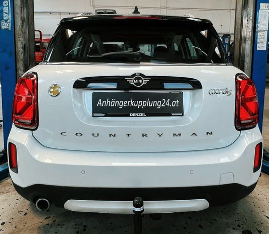 Nachrüstung einer abnehmbaren Bosstow Anhängerkupplung am MINI COUNTRYMAN