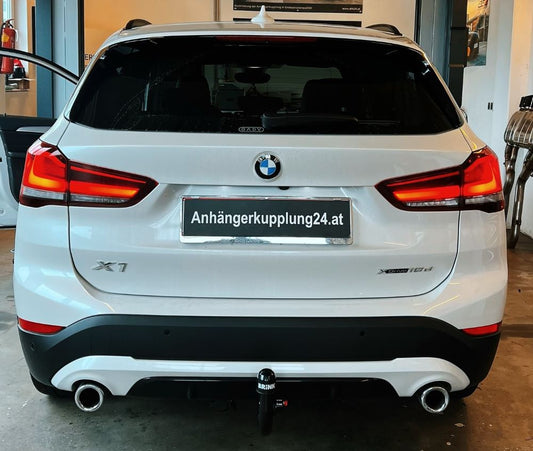 Nachrüstung einer abnehmbaren Brink Anhängerkupplung am BMW X1